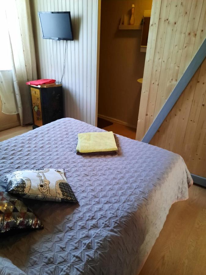Ellias Bed and Breakfast Pont-lʼAbbé Buitenkant foto
