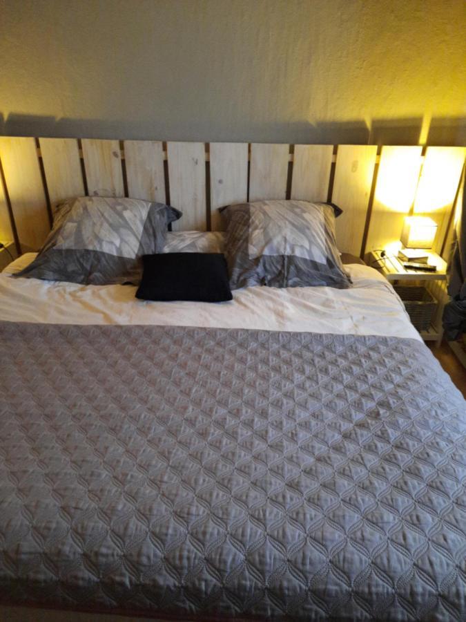 Ellias Bed and Breakfast Pont-lʼAbbé Buitenkant foto